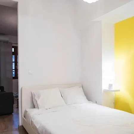 Yellow Geranium Apartament