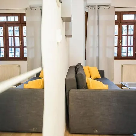 Apartment Yellow Geranium Thessaloniki